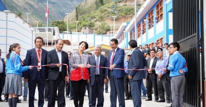PRONIED: Inauguran remodeladas instalaciones del colegio emblemático Capitán Marcelino Valverde Solózarno de Sihuas - www.pronied.gob.pe PRONIED: Inauguran remodeladas instalaciones del colegio emblemático Capitán Marcelino Valverde Solózarno de Sihuas - www.pronied.gob.pe