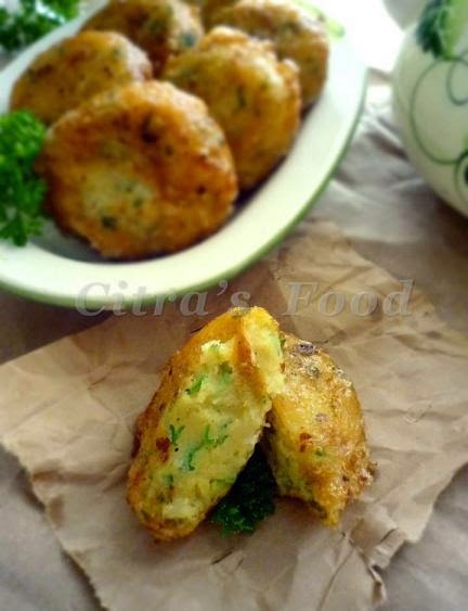 Perkedel Kentang (Indonesian style potato patties) | Çitra's Home Diary. #potatoe #perkedel #vegan #asianfood #indonesianfood #sidedish