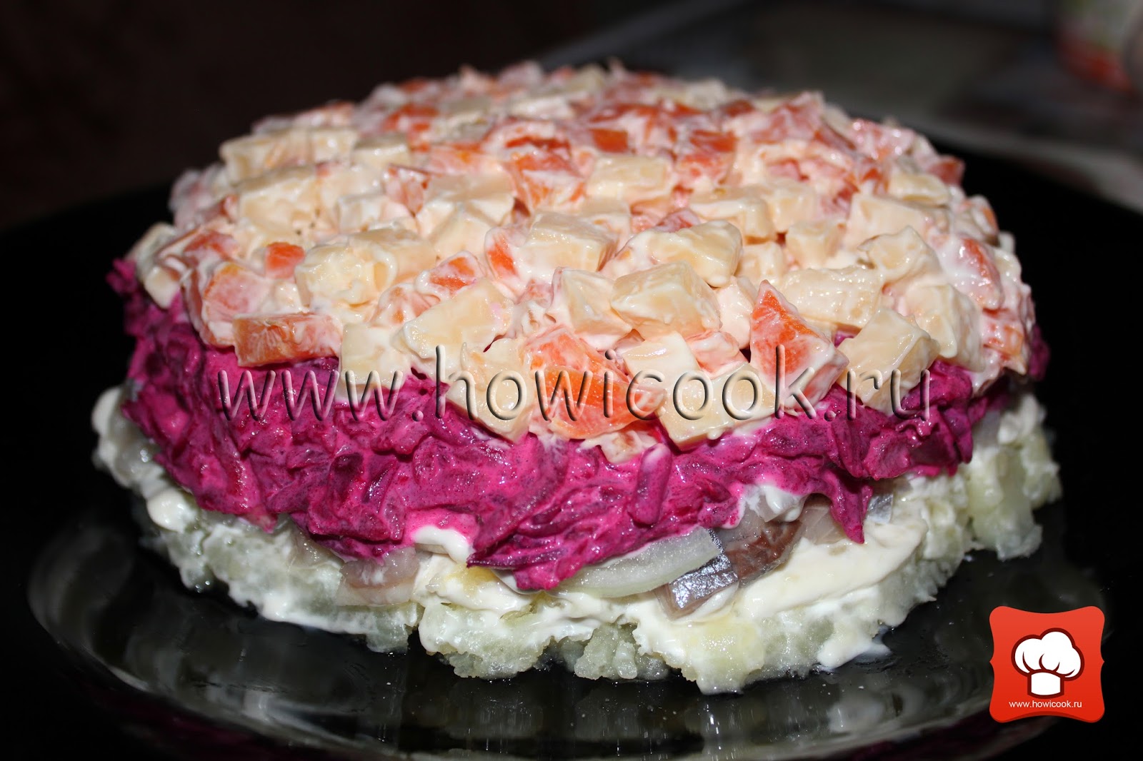 закуска с икрой сельди. сельдь слабосоленая на вкус. что приготовить из селедки соленой кроме шубы. закуски из селедки соленой. ленивая сельдь под шубой.