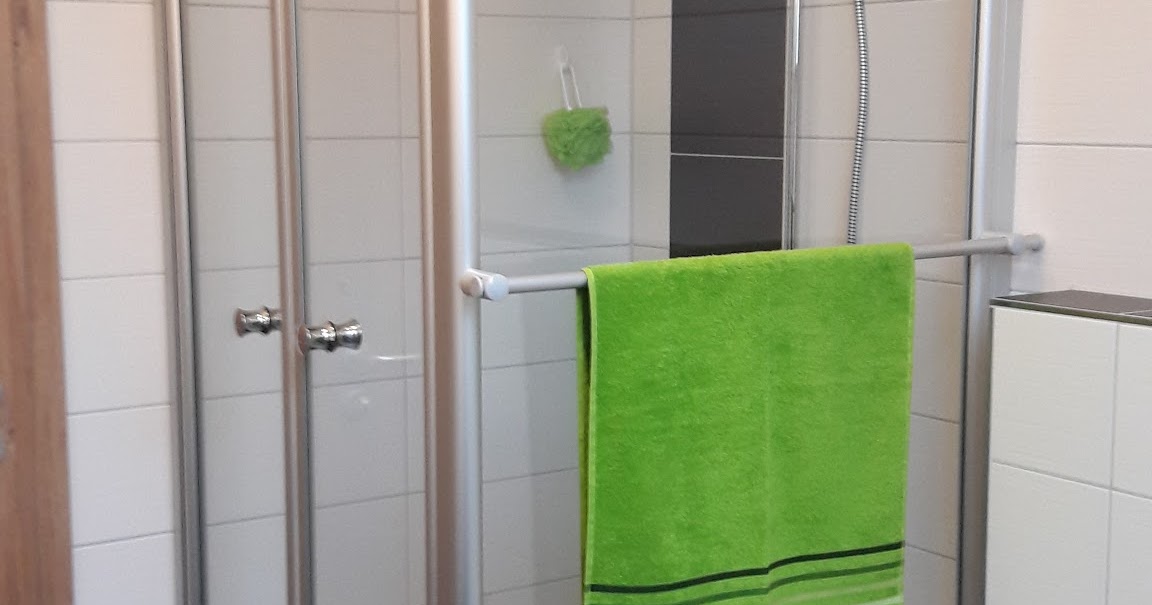 Ein Traumhaus für Familie S.: Haustour - Das kleine Bad