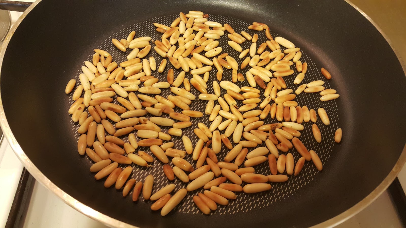 مطبخ ضياء قيسي Diaa Cooks Arabic Pesto Sauce صلصة البيستو