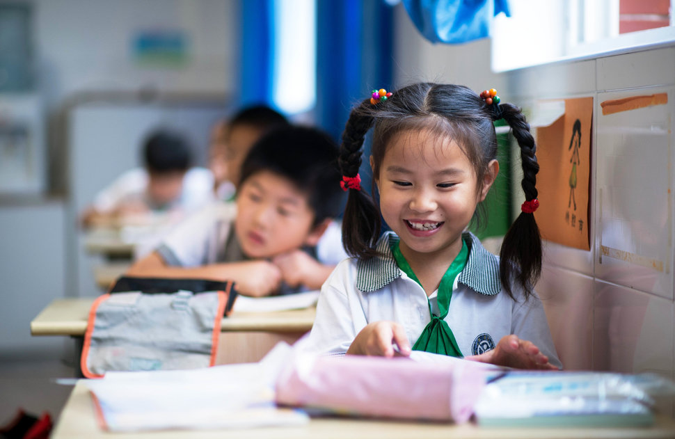 30 Beautiful Pictures Of Girls Going To School Around The World - China