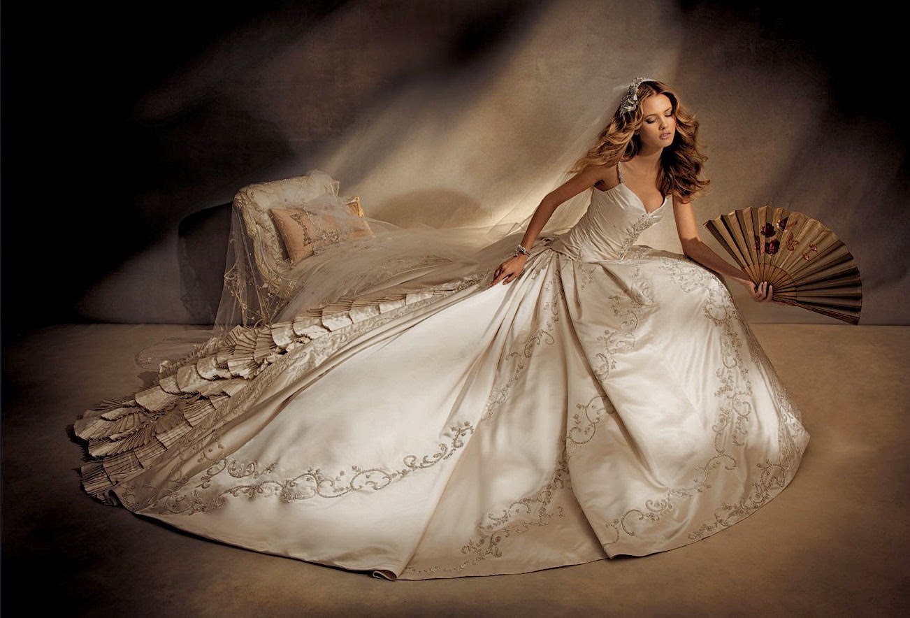 Beautiful Wedding Dress HD Desktop Wallpaper