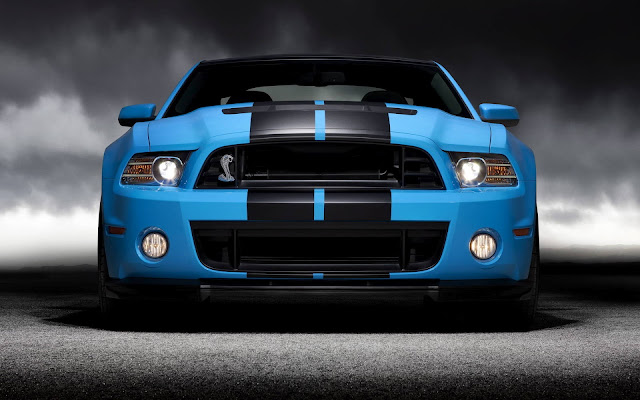 Ford Mustang Shelby GT500 Azul