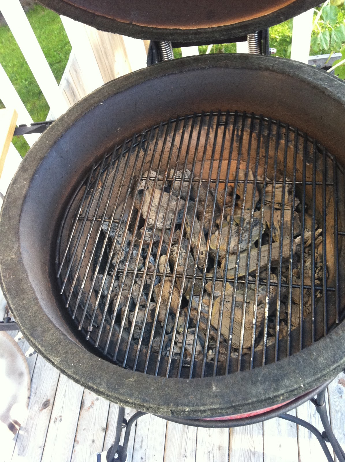 HRM CREATIVE BBQ Kamado Joe Ceramic Cooker/BBQ Review