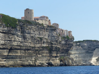 Bonifacio entre ciel et mer Bonifacio entre ciel et mer