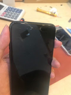 iPhone 7 Plus screen broken