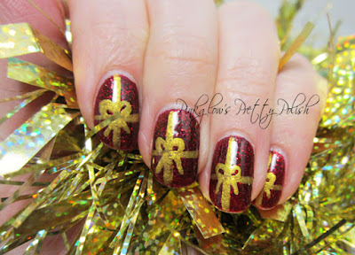 Christmas-present-nail-art.jpg