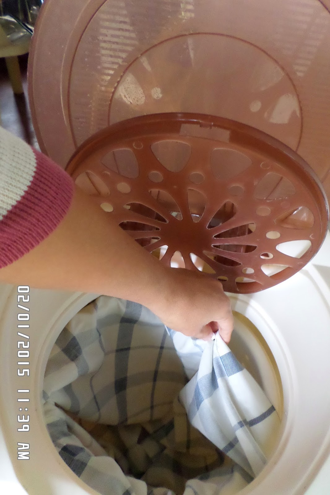 FDLS Online Magazine How to Spin Dry Underwear and Sensitive Garments