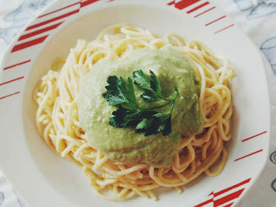 spaghetti with broccoli sauce