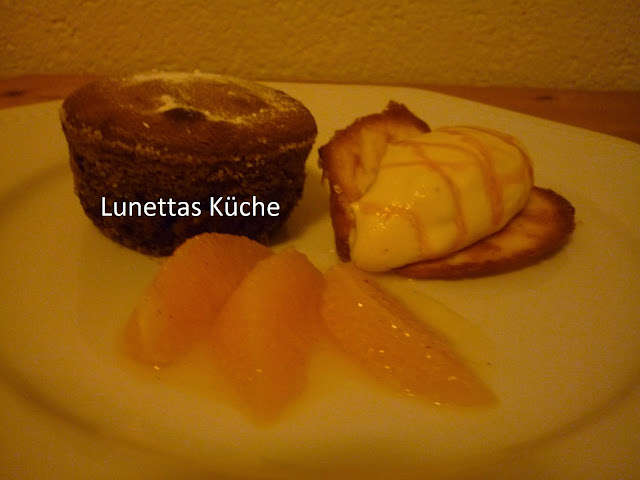 Lebkuchen-Schoko-Küchlein mit flüssigem Kern, Vanille-Mousse au ...