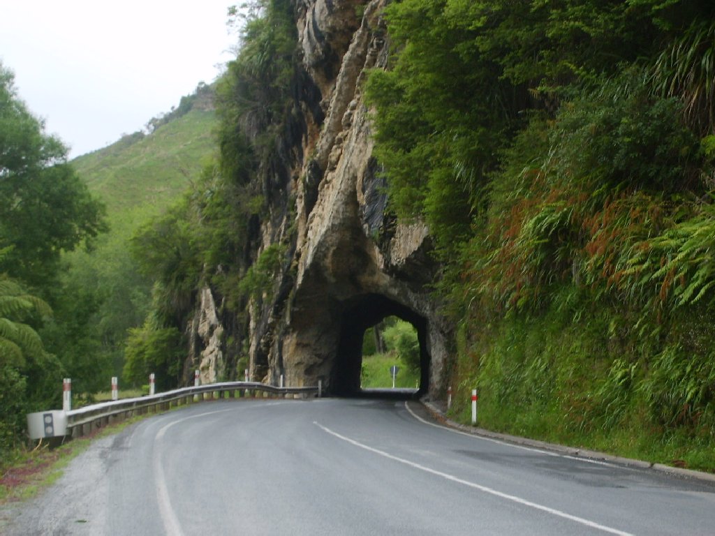 photographing New Zealand one lane tunnel
