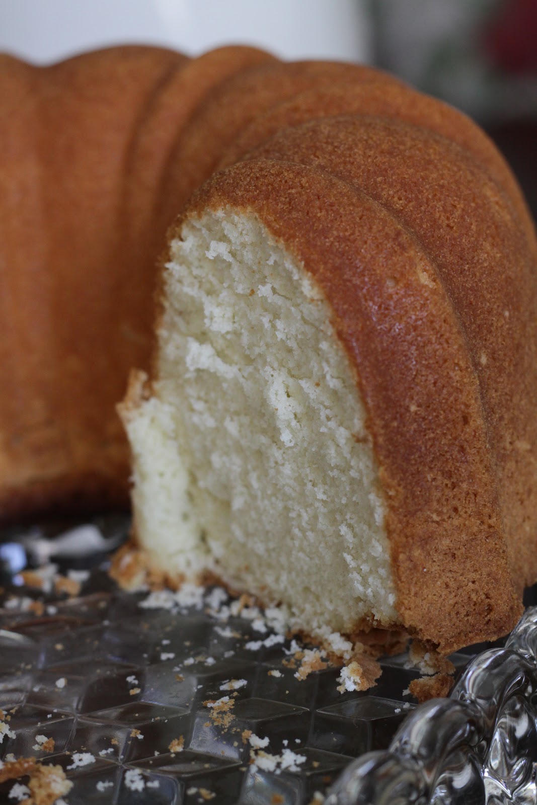 Little Magnolia Kitchen COLD OVEN POUND CAKE WITH FRESH WHIPPED CREAM