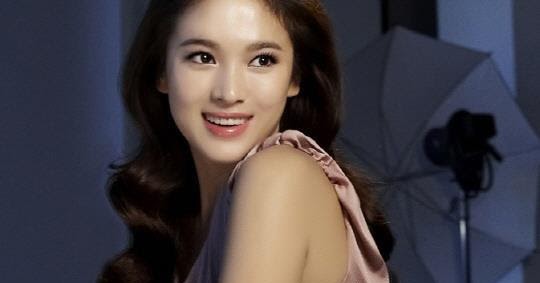 Top 10  Most Beautiful Women Of South Korea 2012 