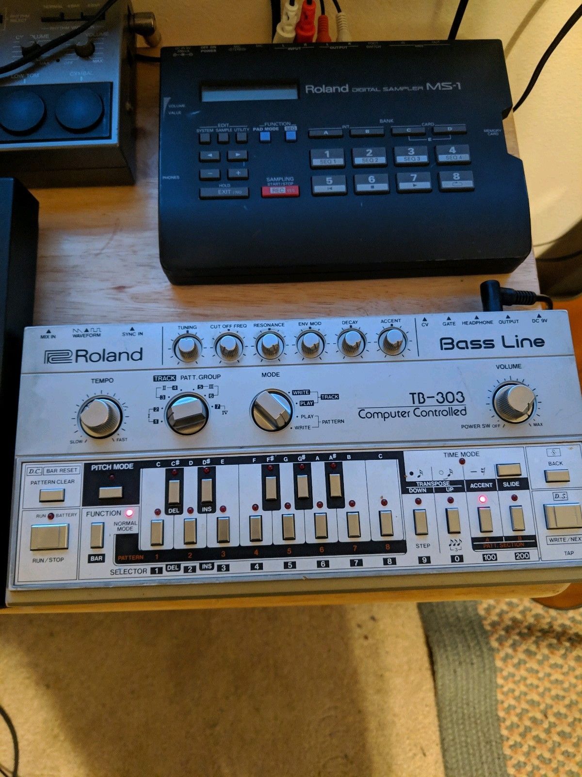 MATRIXSYNTH Roland TB303 bassline analog synthesizer