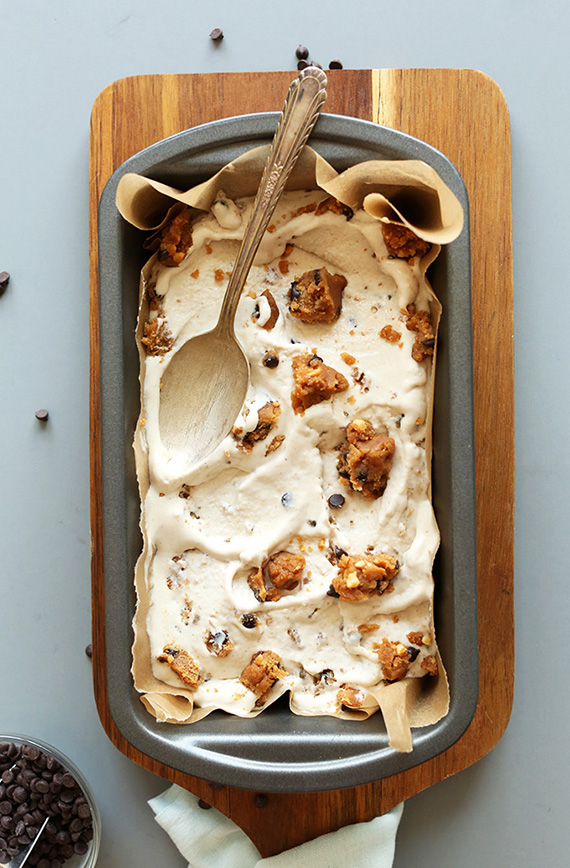 Vegan peanut butter chocolate chip cookie dough ice cream recipe | Minimalist baker