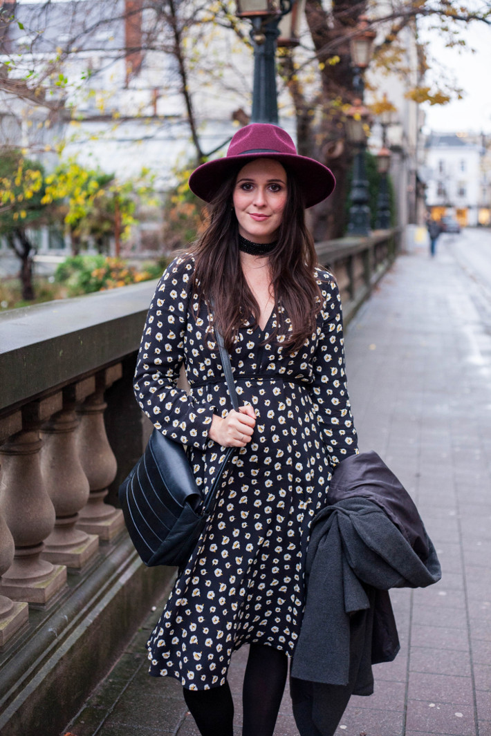 Outfit: bohémienne in floral midi dress and hat