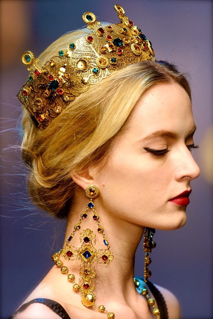 The Drawing Board: DIY D&G Crown