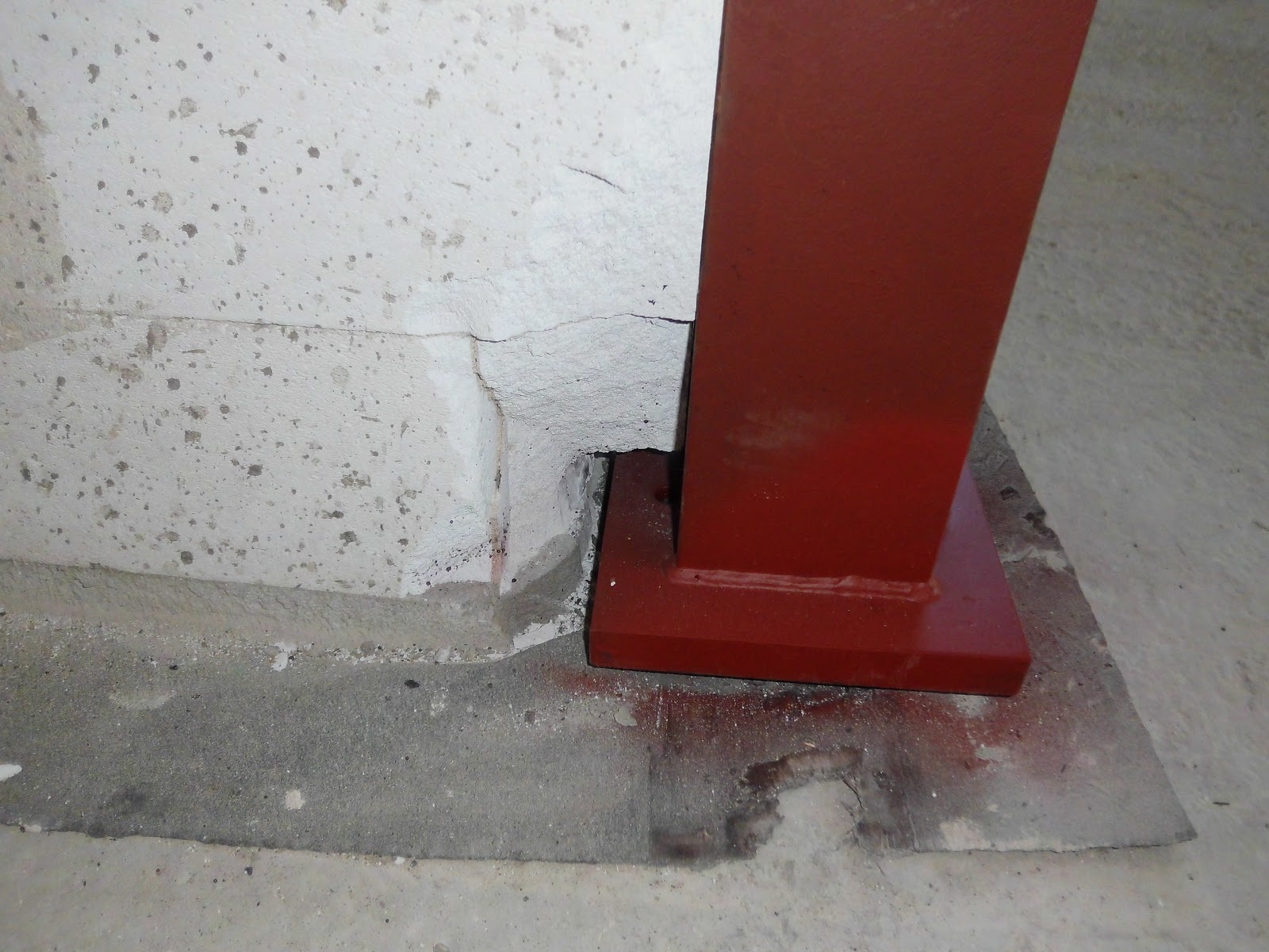 Bautagebuch von Katja und Alex: Verkleidung der Stahlstütze