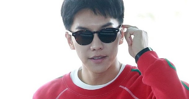 lee seung gi netizenbuzz lee seung gi keeps his airport casual and comfy netizen buzz lee seung gi netizenbuzz lee seung gi keeps his airport casual and comfy netizen buzz