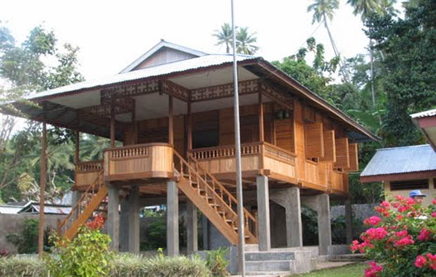 Rumah Adat Sulawesi Utara (Walewangko), Gambar, dan Penjelasannya
