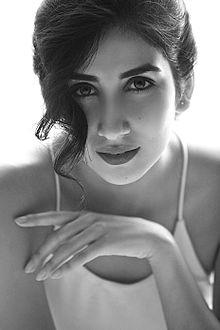 Parul Gulati Wiki Height Weight Age Husband Family And