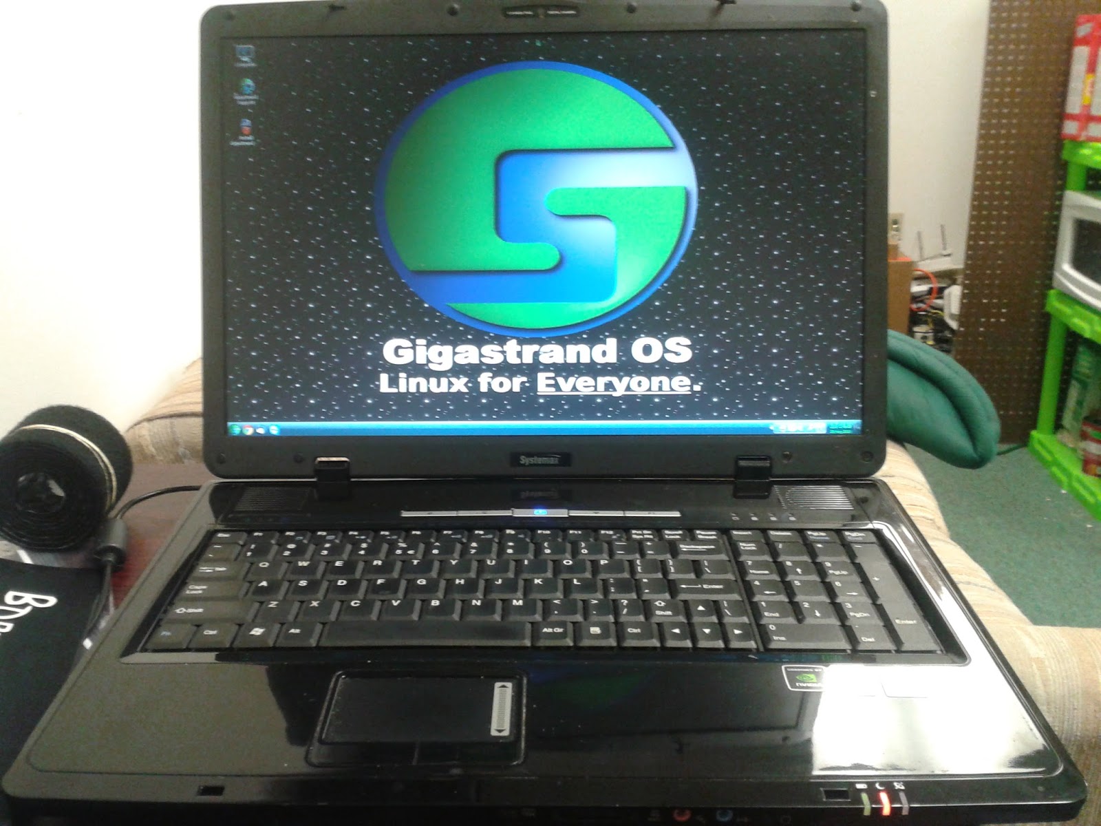 Mr. Gigabytes Blog PC or PoC SysteMax Laptop