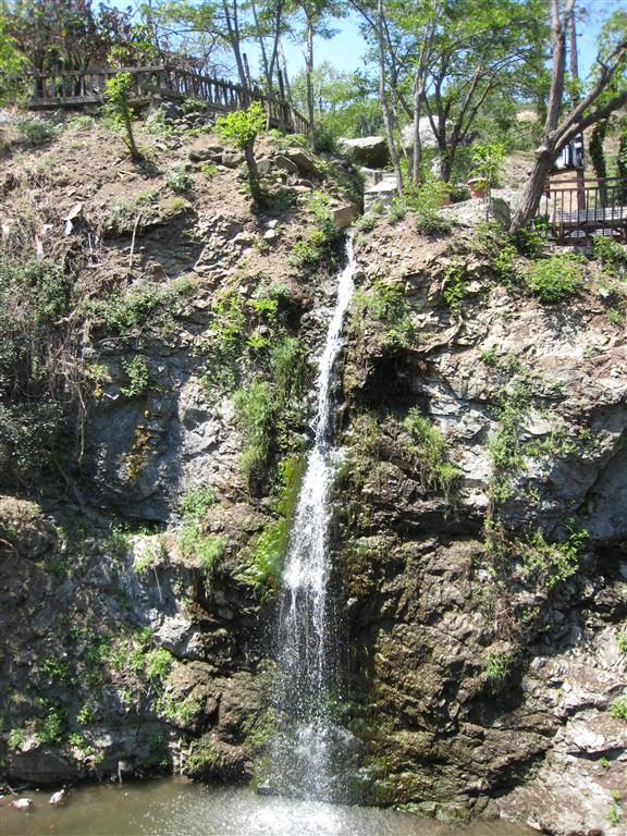 Sunny Cyprus Holidays Kakopetria at the foothills of the Troodos Mountains
