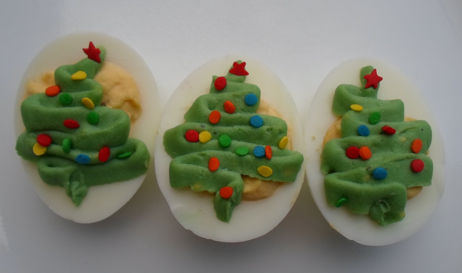 Christmas Tree Deviled Eggs.