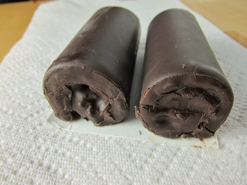 Review Drake's Yodel Snack Cakes