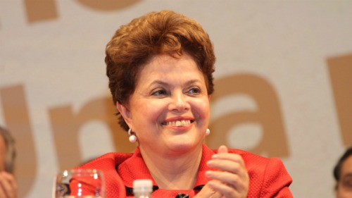 Brasil transforma momento de crise em oportunidade, avalia Dilma
