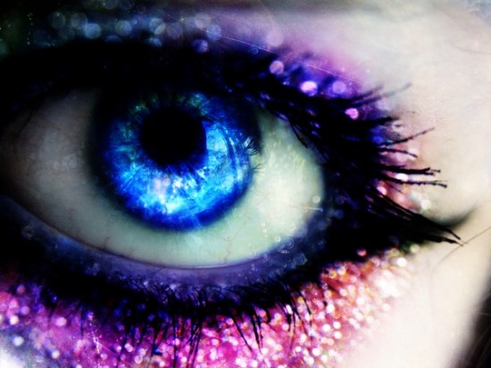 Pink Glittery Eye Makeup