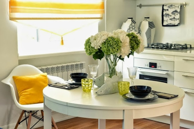 Apartamento decorado em azul e amarelo. Blog Achados de Decoração Apartamento decorado em azul e amarelo. Blog Achados de Decoração