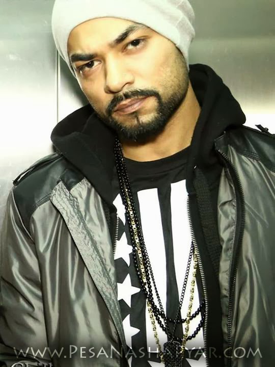 Bohemia Punjabi Rapper With His Wife