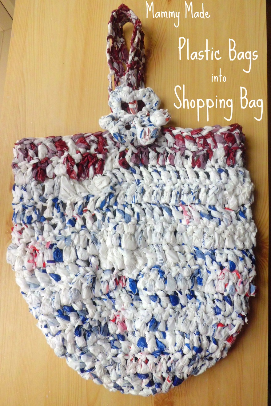 Mammy Made: Recycle plastic bags into a reusable bag!