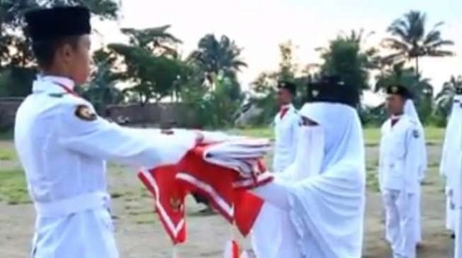 <<#IniIndonesiaku>>Hijaber juga bisa berprestasi lho...Gk percaya? nih buktinya