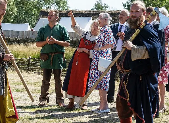 Queen Margrethe visited Ribe Viking Center. Princess Benedikte made a special visit to Jacob A. Riis Museum. holiday at the castle in Gråsten