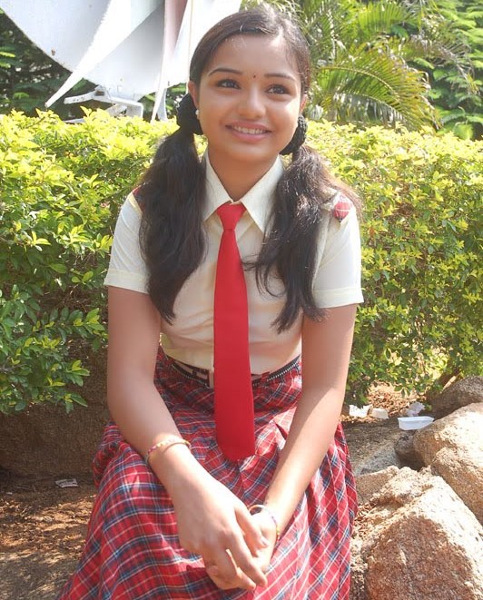 Indian School Girls Hot And Sexy Indian School Girls With Shayari 