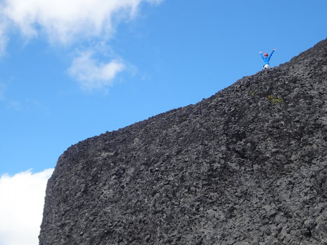 Scramble towards Black Tusk Summit 3