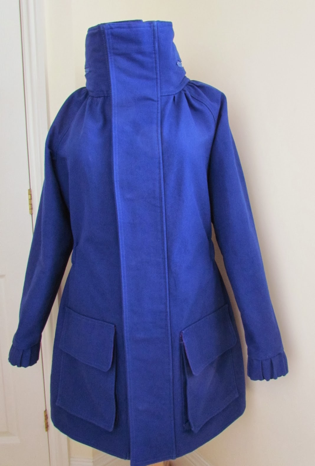 Denim Skirts and Other Stuff: Royal Blue Minoru Jacket
