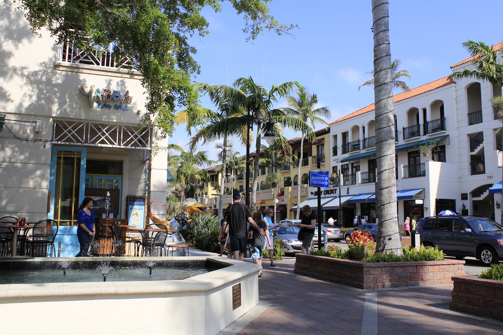 figs flowers food NAPLES, FLORIDA 3RD ST. AND 5TH AVENUE