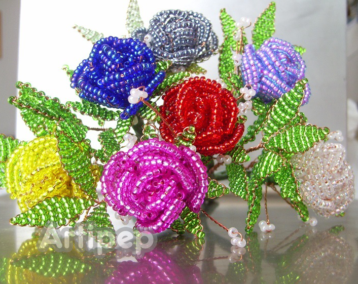 ramo de rosas de varios colores