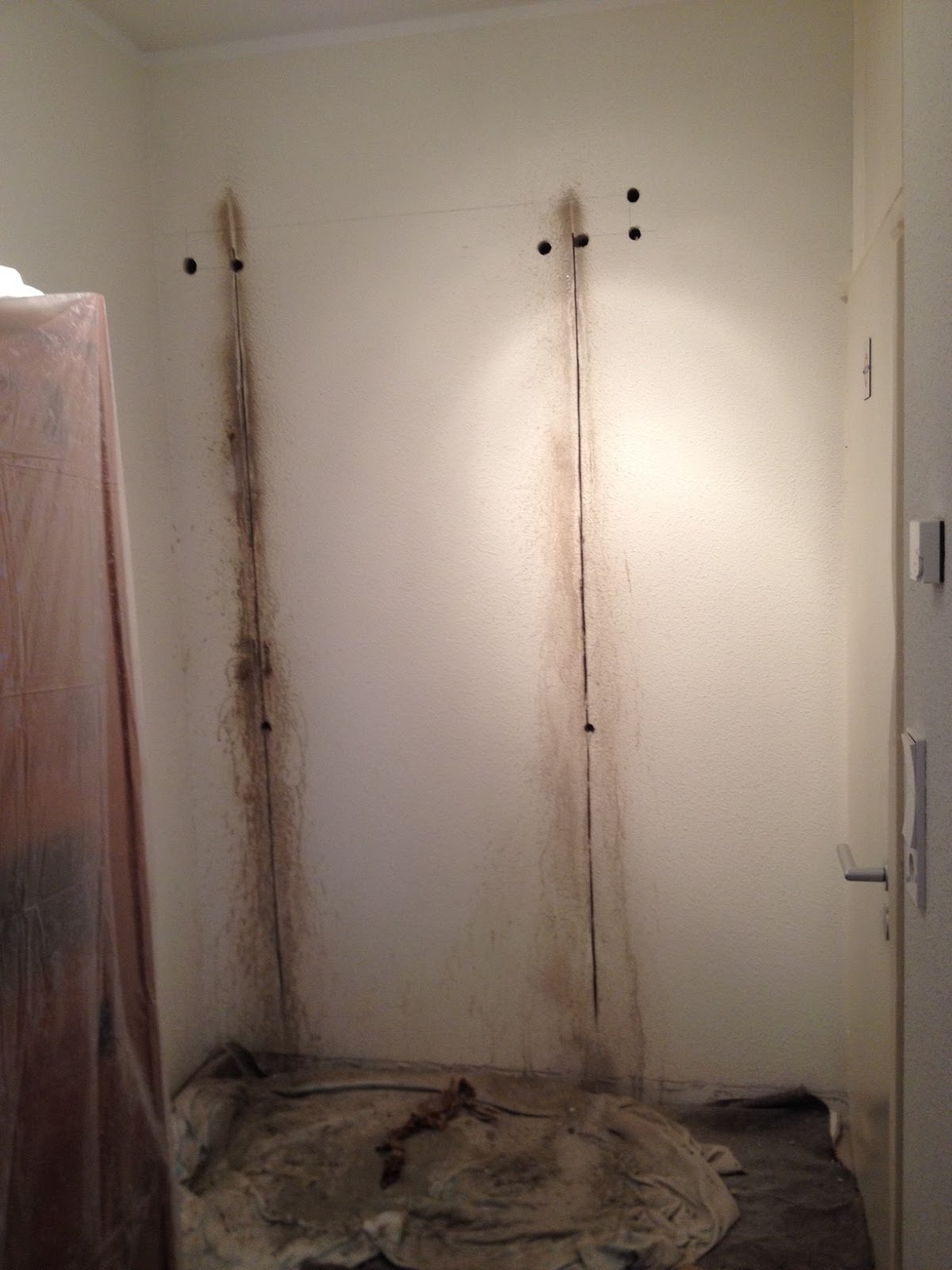 (H)AUSBAU: Loch in Wand