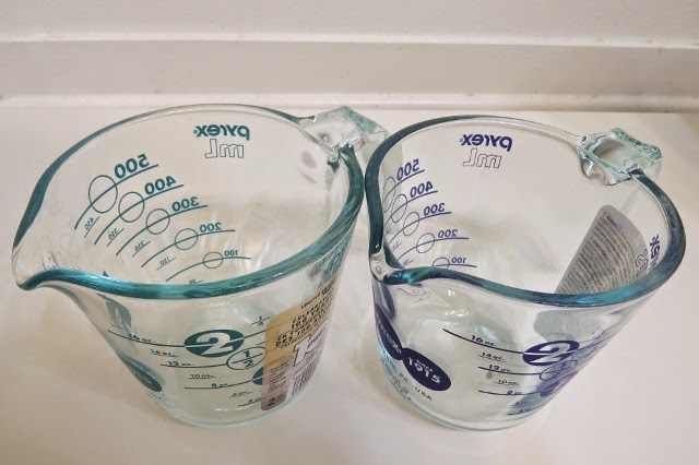 Pyrex 2 Cup Anniversary Measuring Cup - BLUE 