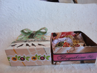 Ма-а-аленькая коробочка.