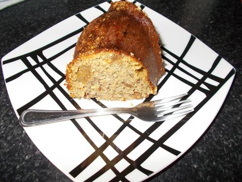 Bolo de farelo de aveia com banana e frutos secos Bolo de farelo de aveia com banana e frutos secos