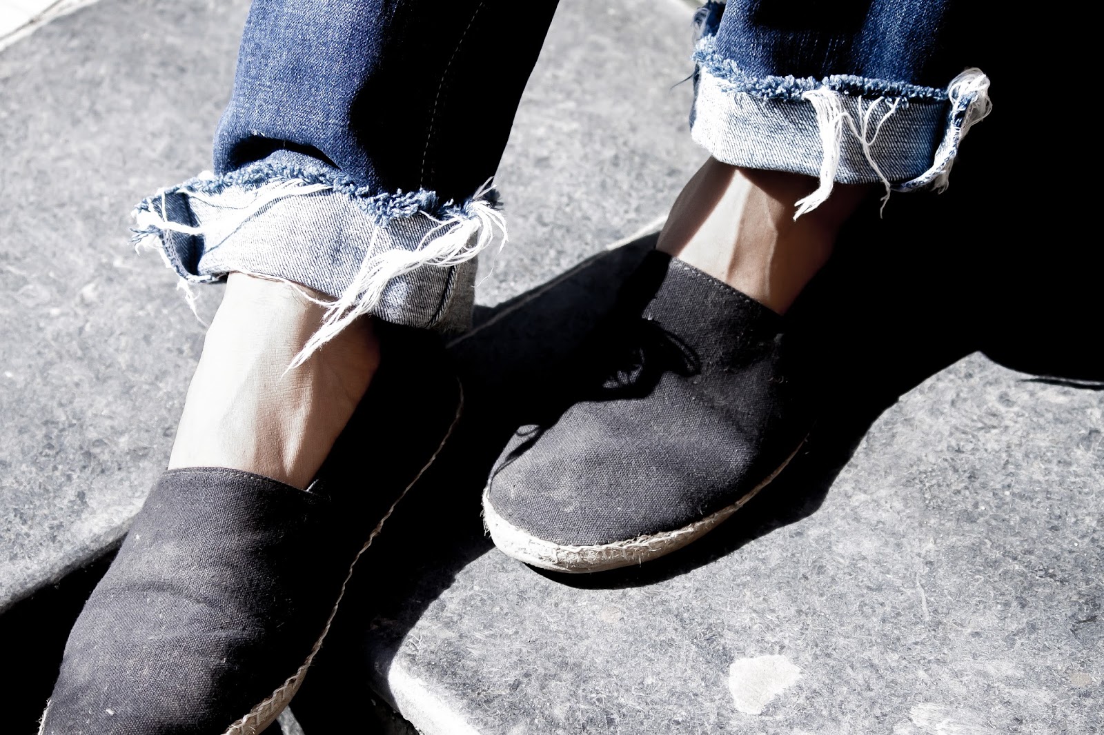 TheQuirkyMinimal by Kangkan Rabha Indian Menswear fashion blog denim-diy-how-to-do-raw-hem-jeans-menswear