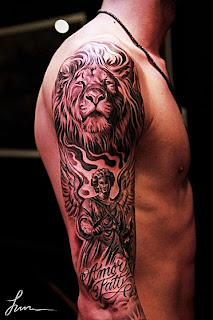 tatuaje cu lipici,