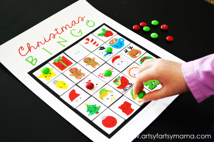 Free Printable Christmas Bingo at artsyfartsymama.com