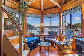 02-Living-Room-Architecture-with-the-House-Boat-on-an-Island-www-designstack-co